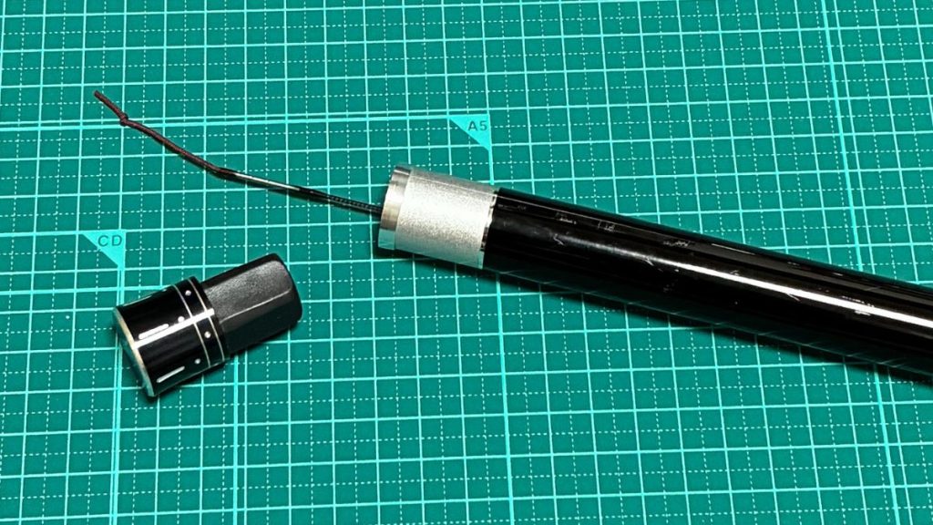 リバーリングアユ63のべの穂先収納部とキャップを外した状態